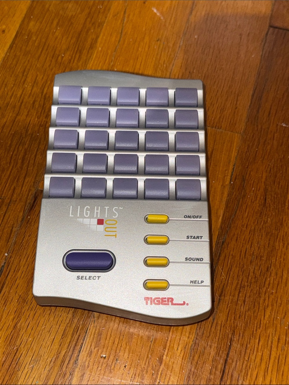 VTG TIGER ELECTRONICS  LIGHTS OUT HANDHELD GAME